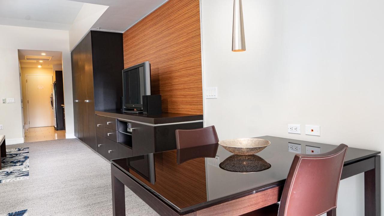 Апарт отель Modern Private Studio - King Bed, Jacuzzi, Balcony And Pool Майами Экстерьер фото